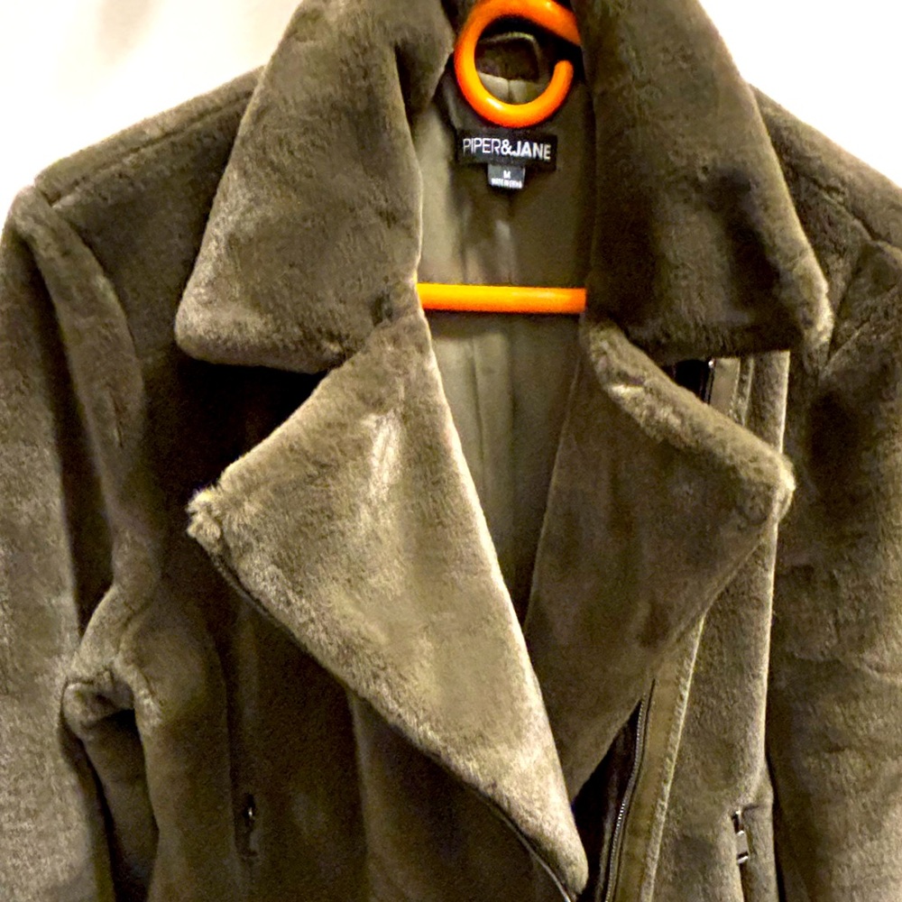Medium Piper&Jane Green Short Faux Fur Coat